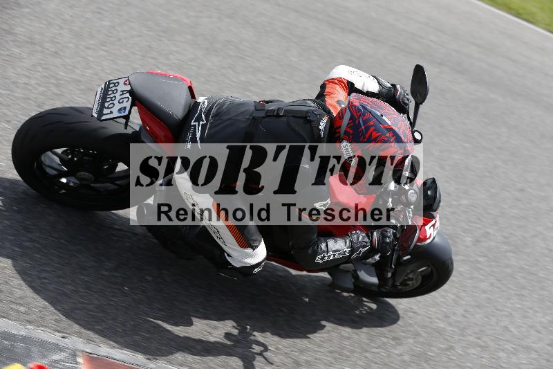 /Archiv-2024/29 12.06.2024 MOTO.CH Track Day ADR/Gruppe blau/59